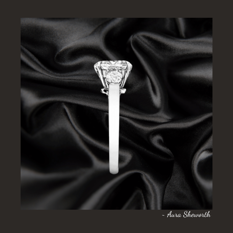 Lab-Grown Halo Ring | IGI D/VVS1 | Hypoallergenic Engagement Jewelry for Weddings & Daily Wear Oval